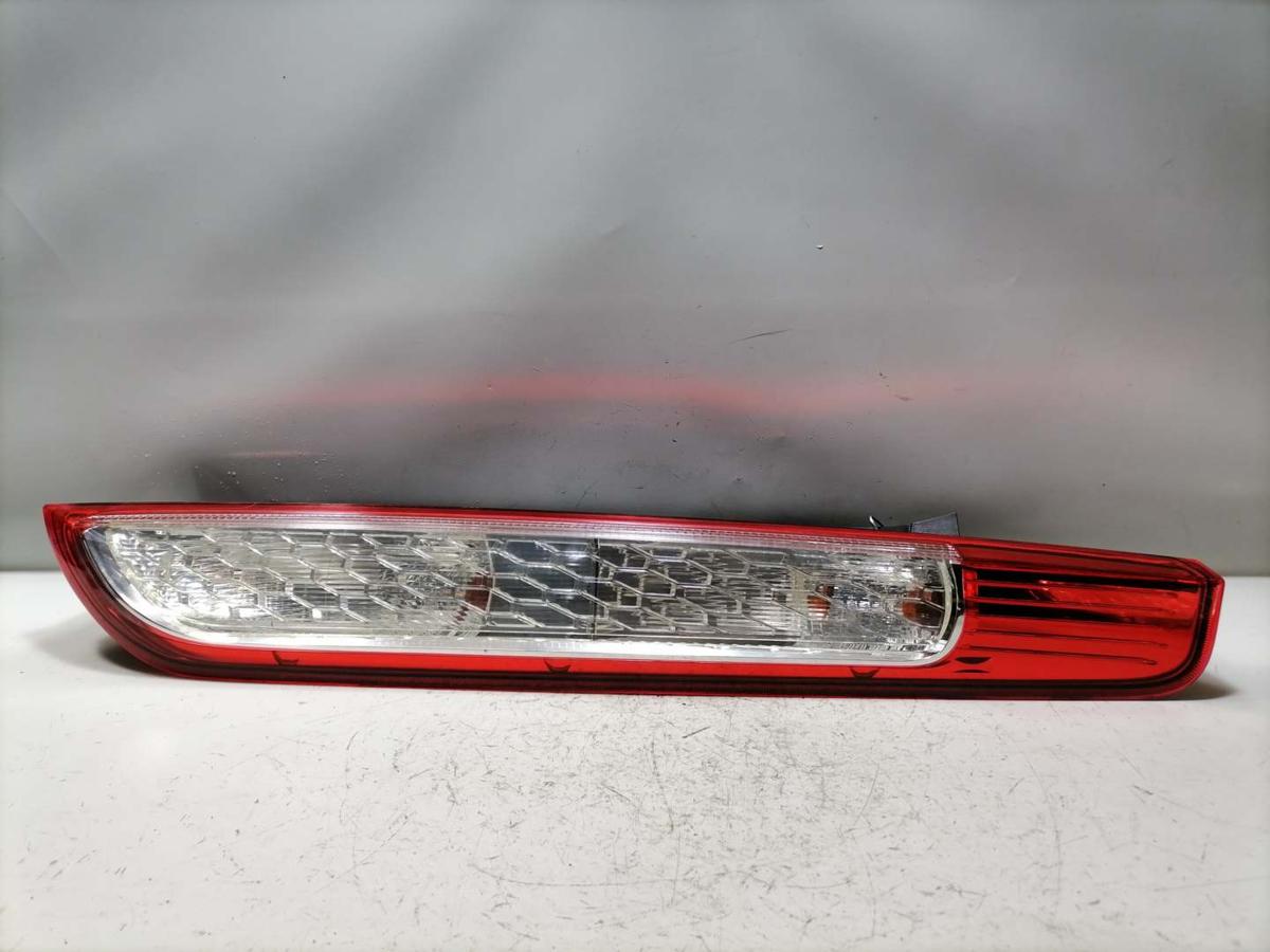 Ford Focus DA3 original R&uuml;ckleuchte Schlussleuchte rechts Flie&szlig;heck Facelift Bj.2009